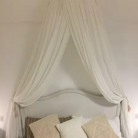 Al 12 Di Via Angeli *
