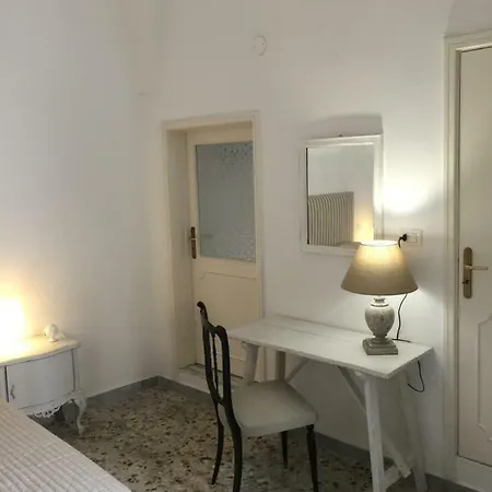 Al 12 Di Via Angeli Apartment
